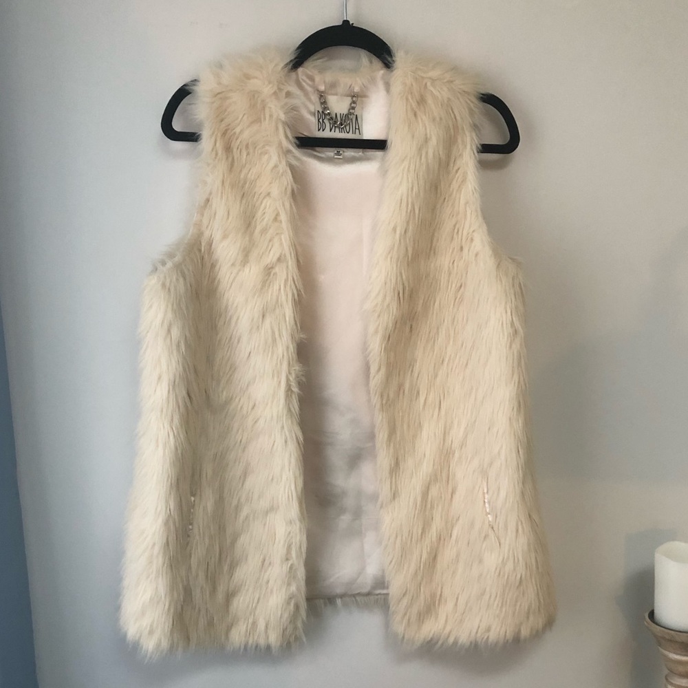 BB Dakota off white faux fur vest